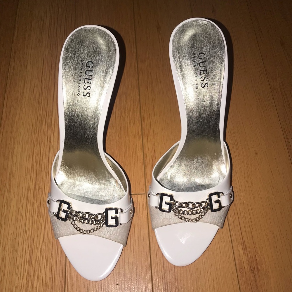 Y2K vintage kitten heel guess by marciano
